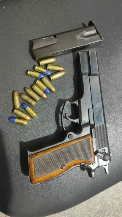 Imagem da notícia Polícia Militar apreende pistola 9mm e prende dois homens após denúncia em Chapadão do Sul
